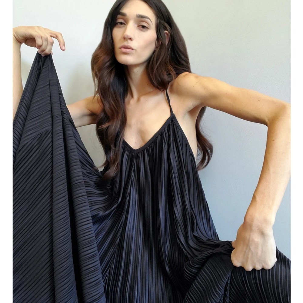 Vikki Pleated Maxi